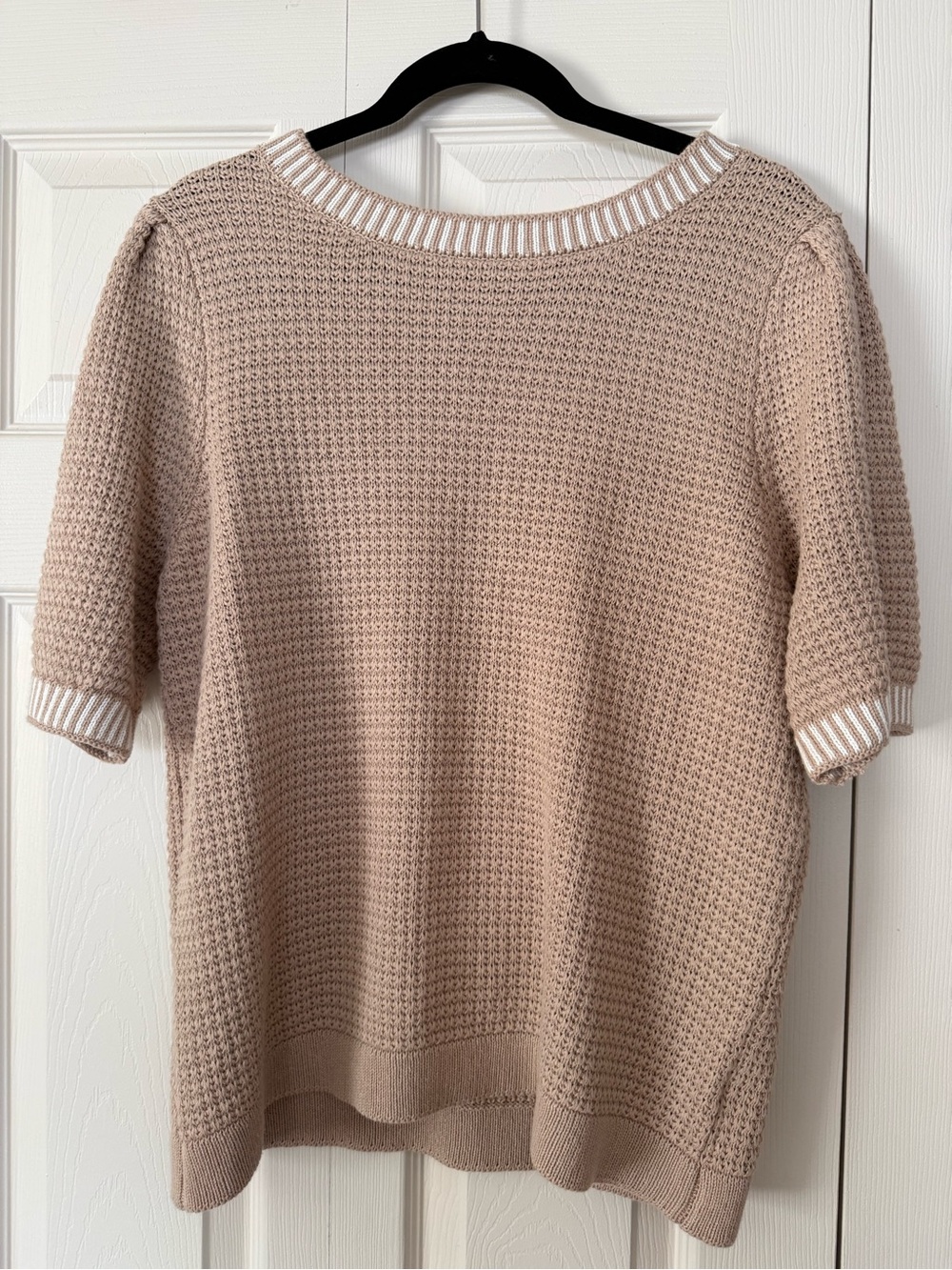 Women’s Short-Sleeve Crewneck Sweater in Light Taupe